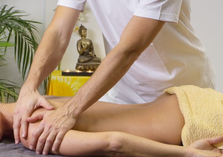 5 Reasons Why Grapeseed Oil Is The Best Lubricant To Use For Massage Therapy